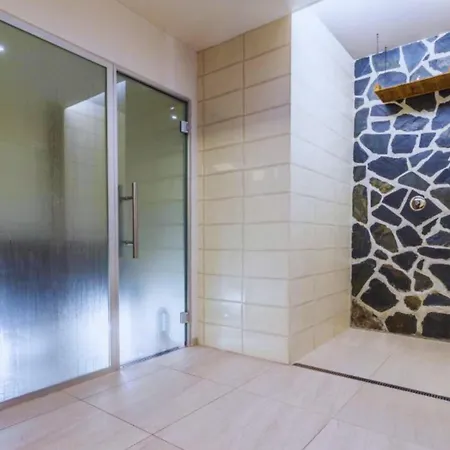 Maison d'hôtes Orlik Horska Depandence Resortu 1 *